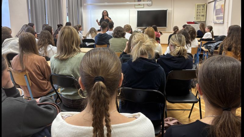 Novi ciklus predavanja: Anglisti u...